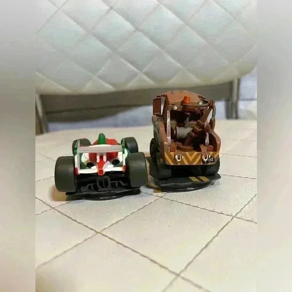 Disney Infinity Two Piece Cars Figures Game Piece - Picture 4 of 4